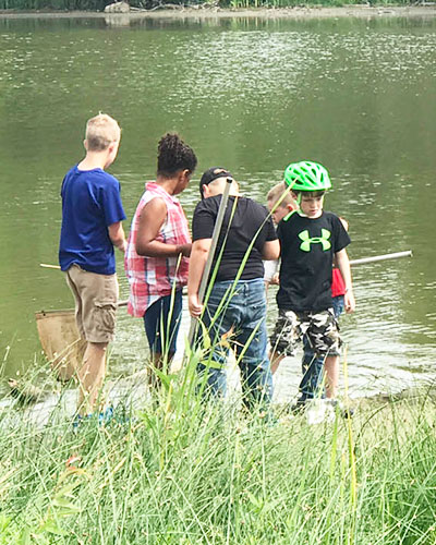 Pond Explore at Graves Mountain Farm & Lodges